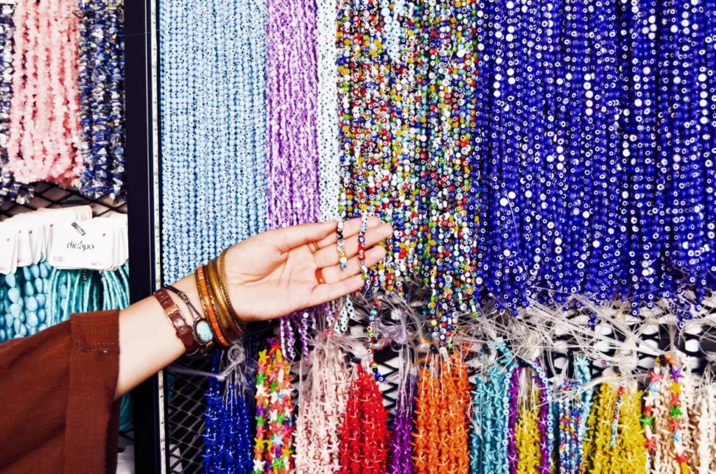 Como Usar Pulseiras Femininas Para Valorizar Qualquer Look do Dia a Dia