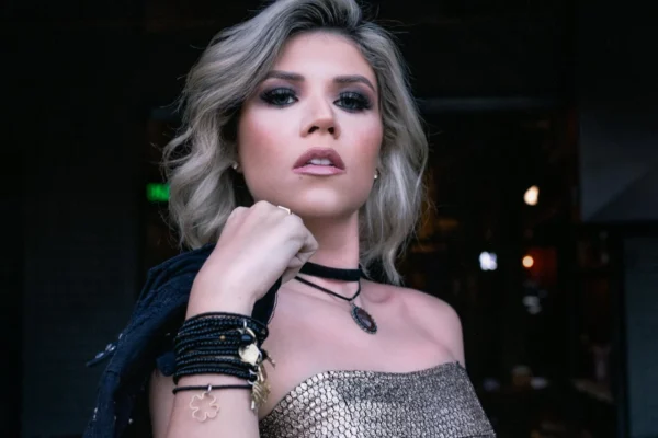 Como Usar Pulseiras Femininas: Valorize Seu Look Diário